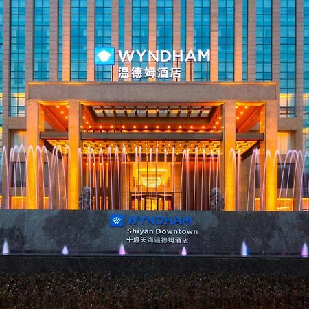Wyndham Shiyan Downtown Hotel Ngoại thất bức ảnh
