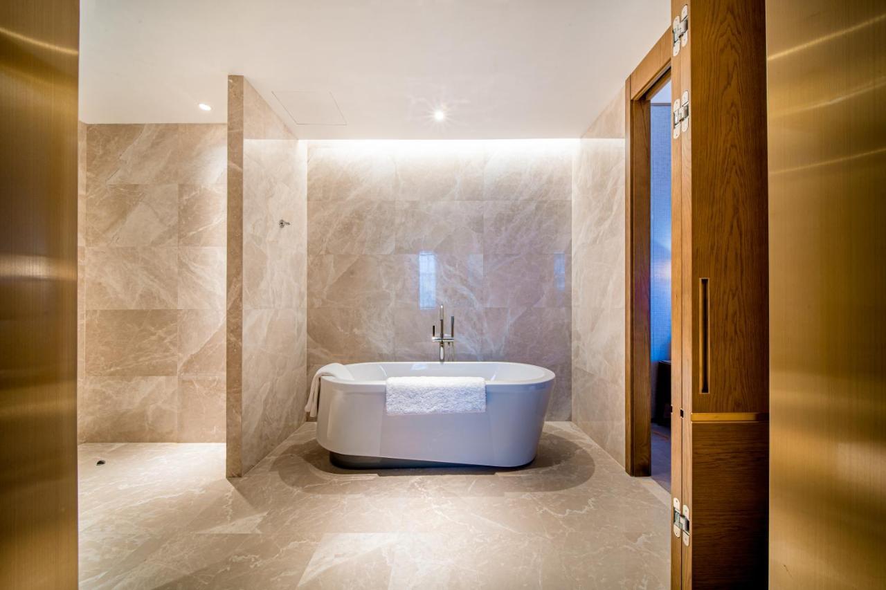 Wyndham Shiyan Downtown Hotel Ngoại thất bức ảnh