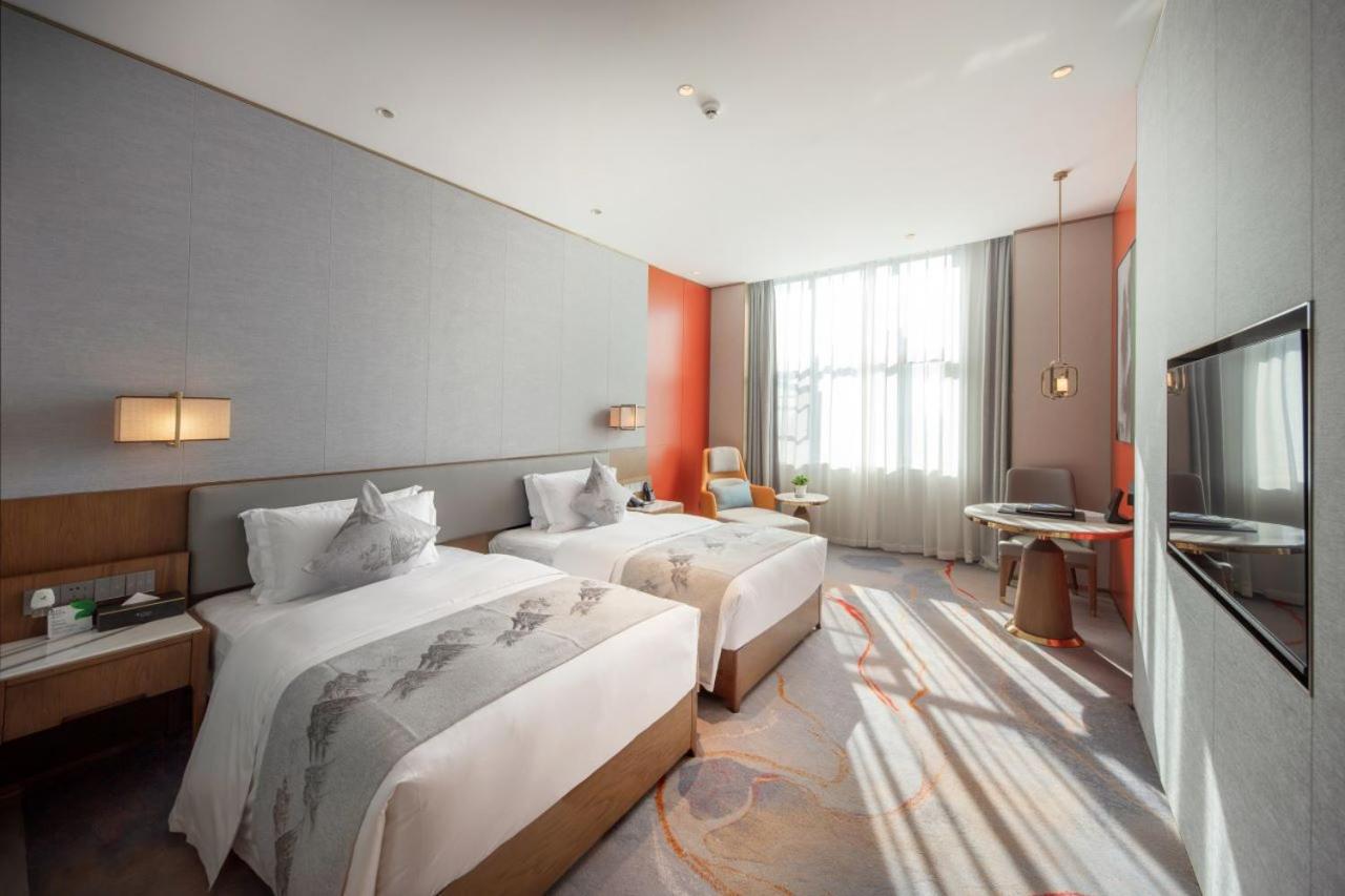 Wyndham Shiyan Downtown Hotel Ngoại thất bức ảnh